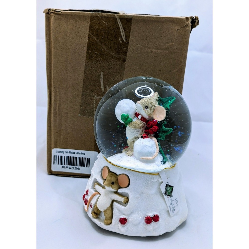 Roman Charming Tails Snowy Fun for Everyone Musical Glitterdome 132111